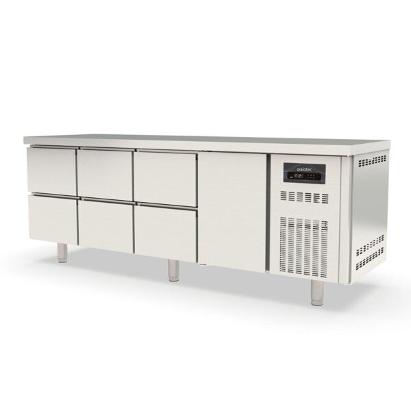 Tavolo refrigerato professionale / 4 moduli GN 1/1 con 6 cassetti / 1 porta, 2245 x 700 mm
